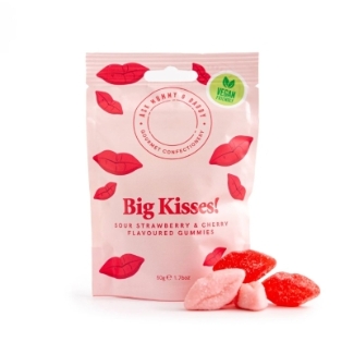Ask Mummy & Daddy “Big Kisses” fizzy cherry and strawberry vegan gummy lips in a pink gift pouch.